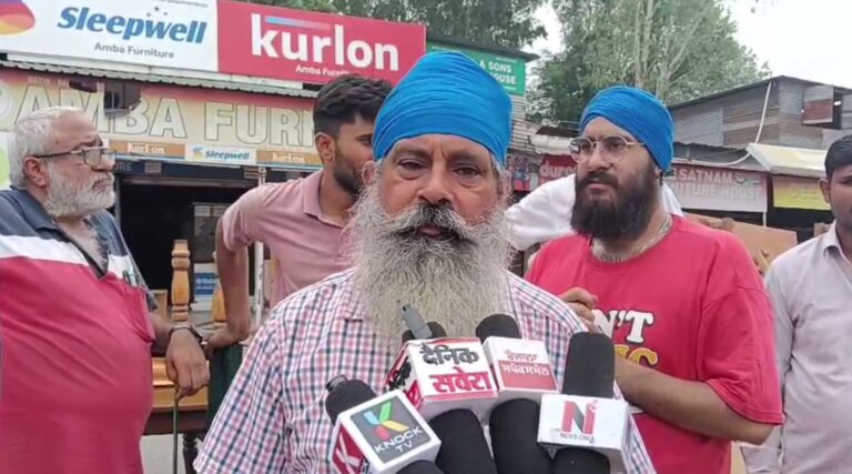 ਚੰਡੀਗੜ੍ਹ ਦੀ ਮਸ਼ਹੂਰ ਫਰਨੀਚਰ ਮਾਰਕੀਟ ’ਤੇ ਚੱਲਿਆ ਪੀਲਾ ਪੰਜਾ; ਪ੍ਰਸ਼ਾਸਨ ਨੇ 116 ਦੁਕਾਨਾਂ ’ਤੇ ਫੇਰਿਆ ਬੁਲਡੋਜ਼ਰ; ਵੱਡੀ ਗਿਣਤੀ ਪੁਲਿਸ ਦੇ ਪਹਿਰੇ ਹੇਠ ਹੋਈ ਕਾਰਵਾਈ