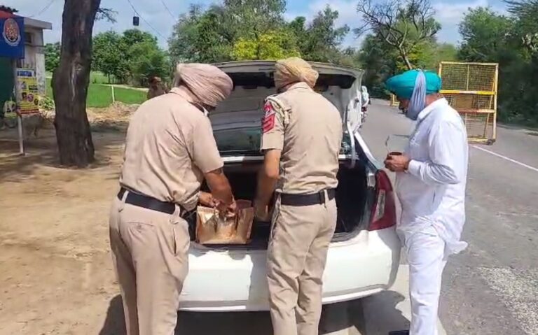ਲੰਬੀ ਪੁਲਿਸ ਵੱਲੋਂ ਸਰਹੱਦੀ ਨਾਕਿਆਂ ਦੀ ਚੈਕਿੰਗ; ਅਪਰੇਸ਼ਨ ਸੀਲ ਤਹਿਤ ਵਾਹਨਾਂ ਦੀ ਕੀਤੀ ਜਾਂਚ ; ਹਰਿਆਣਾ, ਤੇ ਰਾਜਸਥਾਨ ਪੁਲਿਸ ਨਾਲ ਮਿਲ ਕੇ ਚਲਾਇਆ ਆਪਰੇਸ਼ਨ
