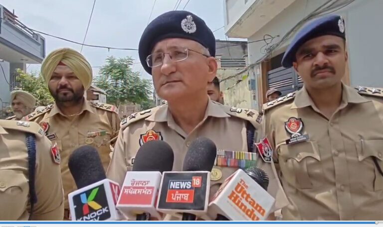 ਜਲੰਧਰ ’ਚ ਨਸ਼ਾ ਤਸਕਰ ਦੇ ਘਰ ’ਤੇ ਚੱਲਿਆ ਪੀਲਾ ਪੰਜਾ; ਪੁਲਿਸ ਤੇ ਨਗਰ ਨਿਗਮ ਨੇ ਕੀਤੀ ਸਾਂਝੀ ਕਾਰਵਾਈ; ਜੇਲ੍ਹ ’ਚ ਬੰਦ ਐ ਨਸ਼ਾ ਤਸਕਰ ਦਾ ਪੂਰਾ ਪਰਿਵਾਰ