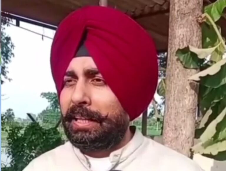 ਨਾਭਾ ਜੇਲ੍ਹ ’ਚ ਬਿਕਰਮ ਮਜੀਠੀਆ ਨੂੰ ਮਿਲੇ ਵਕੀਲ ਅਰਸ਼ਦੀਪ ਕਲੇਰ; ਮਿਲਣੀ ਤੋਂ ਬਾਅਦ ਪੰਜਾਬ ਸਰਕਾਰ ਵੱਲ ਸਾਧੇ ਨਿਸ਼ਾਨੇ; ਕਿਹਾ, ਝੂਠੇ ਦੋਸ਼ਾਂ ਸਹਾਰੇ ਮਜੀਠੀਆ ਨੂੰ ਜੇਲ੍ਹ ਅੰਦਰ ਰੱਖਣਾ ਚਾਹੁੰਦੀ ਸਰਕਾਰ