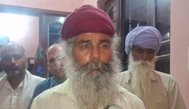 ਗੁਰਦਾਸਪੁਰ ’ਚ ਟੋਕੇ ’ਚ ਕਰੰਟ ਆਉਣ ਕਾਰਨ ਦੋ ਜਣਿਆਂ ਦੀ ਮੌਤ;  ਹਵੇਲੀ ’ਚ ਪੱਠੇ ਕੁਤਰਨ ਦੌਰਾਨ ਟੋਕੇ ’ਚ ਅਚਾਨਕ ਆਇਆ ਕਰੰਟ; ਦੋ ਜਣਿਆਂ ਦੀ ਮੌਕੇ ਤੇ ਹੋਈ ਮੌਤ, ਇਕ ਗੰਭੀਰ ਹਾਲਤ ’ਚ ਹਸਪਤਾਲ ਦਾਖਲ