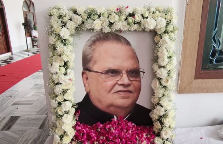 ਜਲੰਧਰ ਵਿਖੇ ਸਾਬਕਾ ਰਾਜਪਾਲ ਸਤਿਆਪਾਲ ਨਮਿਤ ਸ਼ਰਧਾਂਜਲੀ ਸਮਾਗਮ; ਪਿੰਡ ਸਮਸਤਪੁਰ ਵਿਖੇ ਕਿਸਾਨ ਜਥੇਬੰਦੀਆਂ ਨੇ ਕੀਤੀ ਅੰਤਮ ਅਰਦਾਸ