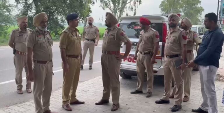 ਮੋਗਾ ਪੁਲਿਸ ਦੀ ਸੁੱਤੇ ਪਏ ਨਸ਼ਾ ਤਸਕਰਾਂ ’ਤੇ ਰੇਡ; ਤੜਕਸਾਰ ਘਰਾਂ ਅੰਦਰ ਪਹੁੰਚ ਕੇ ਲਈ ਗਈ ਤਲਾਸ਼ੀ