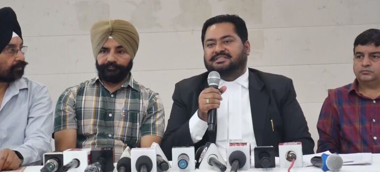 ਮੋਹਾਲੀ ਹਾਊਸਿੰਗ ਪ੍ਰੋਜੈਕਟ ’ਚ ਧੋਖਾਧੜੀ ਦੇ ਗੰਭੀਰ ਇਲਜ਼ਾਮ;  30 ਲੱਖ ਦੇਣ ਦੇ ਬਾਵਜੂਦ ਨਹੀਂ ਮਿਲਿਆ ਫਲੈਟ ਦਾ ਕਬਜ਼ਾ; ਖਰੀਦਦਾਰਾਂ ਨੇ ਅਦਾਲਤ ’ਚ ਅਰਜ਼ੀ ਪਾ ਮੰਗਿਆ ਇਨਸਾਫ਼