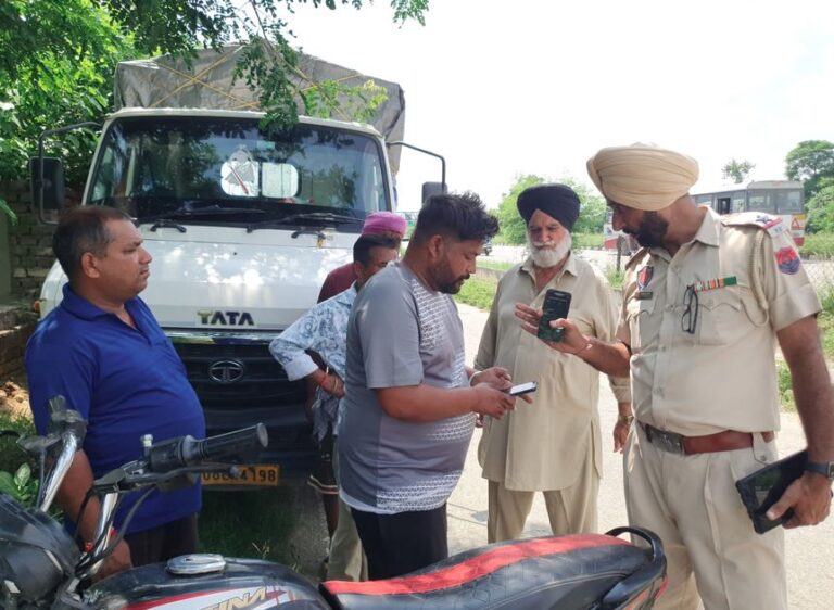 ਫਿਲੌਰ ’ਚ ਖੜ੍ਹੇ ਟਰੱਕ ਨਾਲ ਟਕਰਾਏ ਮੋਟਰ ਸਾਇਕਲ ਸਵਾਰ; ਦੋ ਜਣੇ ਹੋਏ ਗੰਭੀਰ ਜ਼ਖਮੀ, ਇਕ ਦੀ ਹਾਲਤ ਨਾਜ਼ੁਕ