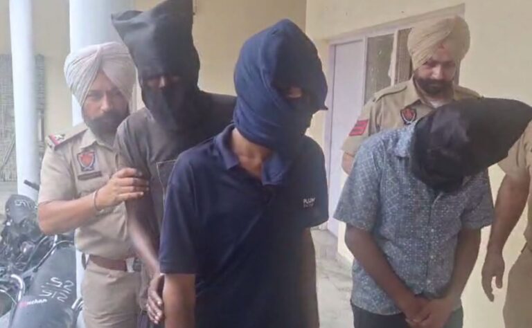 ਮੋਗਾ ਪੁਲਿਸ ਵੱਲੋਂ ਤਿੰਨ ਚੋਰ ਚੋਰੀਸ਼ੁਦਾ ਸਾਮਾਨ ਸਮੇਤ ਕਾਬੂ; 25 ਕਿੱਲੋ ਤਾਂਬਾ ਤੇ 125 ਕਿੱਲੋ ਚਾਂਦੀ ਬਰਾਮਦ