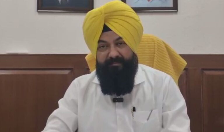 ਜਲੰਧਰ ਦੇ ਪਿੰਡ ਧਲੇਤਾ ਵਿਖੇ ਗੁਰਦੁਆਰੇ ਦੀ ਜ਼ਮੀਨ ਦਾ ਮੁੱਦਾ ਗਰਮਾਇਆ; ਅਨੁਸੂਚਿਤ ਜਾਤੀ ਕਮਿਸ਼ਨ ਨੇ ਡੀਸੀ ਤੋਂ ਰਿਪੋਰਟ ਤਲਬ; ਪ੍ਰਸ਼ਾਸਨ ਨੇ ਲਿਆ ਸੀ ਗੁਰੂ ਰਵਿਦਾਸ ਗੁਰਦੁਆਰੇ ਦੀ ਜ਼ਮੀਨ ਦਾ ਕਬਜ਼ਾ