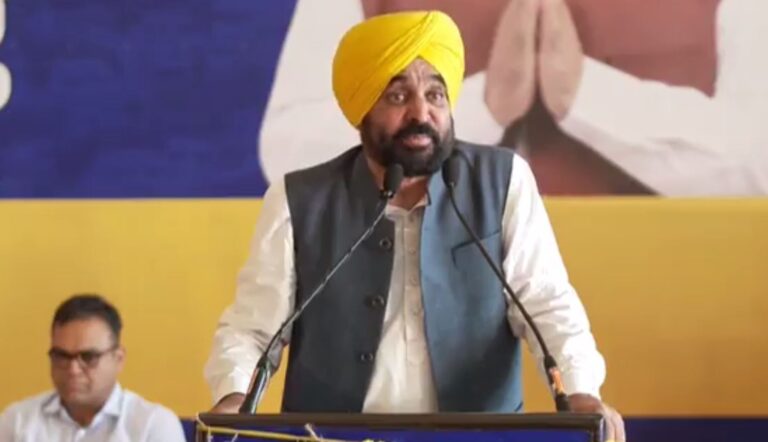 ਮੁੱਖ ਮੰਤਰੀ ਮਾਨ ਵੱਲੋਂ ਪਿੰਡ ਤੇ ਵਾਰਡ ਡਿਫੈਂਸ ਕਮੇਟੀਆਂ ਦਾ ਗਠਨ ਲੁਧਿਆਣਾ ਸ਼ਹਿਰ ਤੋਂ ਕੀਤੀ ਸ਼ੁਰੂਆਤ ਕਿਹਾ, ਨਸ਼ੇ ਦੇ ਸੌਦਾਗਰਾਂ ਨੂੰ ਕਿਸੇ ਵੀ ਕੀਮਤ ’ਤੇ ਬਖਸ਼ਿਆਂ ਨਹੀਂ ਜਾਵੇਗਾ