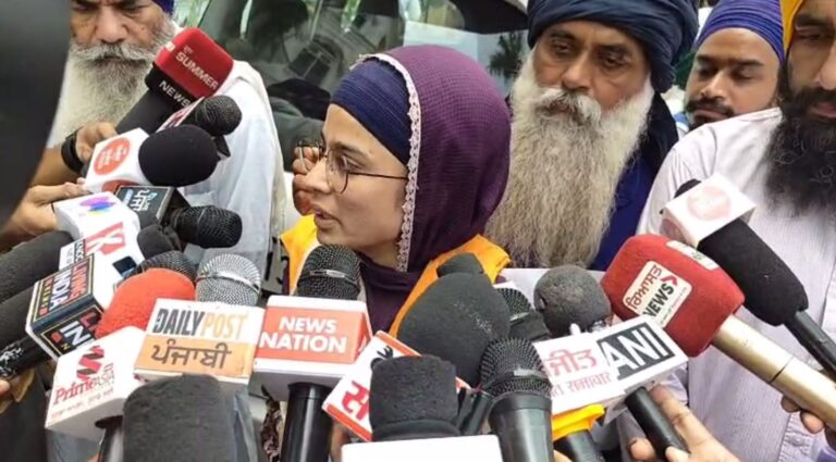 ਅੰਮ੍ਰਿਤਧਾਰੀ ਬੱਚੀ ਦੇ ਹੱਕ ’ਚ ਨਿਤਰੀ ਸ਼੍ਰੋਮਣੀ ਕਮੇਟੀ; ਪ੍ਰਧਾਨ ਧਾਮੀ ਨੇ ਰਾਜਸਥਾਨ ਸਰਕਾਰ ਵੱਲ ਲਿਖਿਆ ਪੱਤਰ; ਗੁਰਪ੍ਰੀਤ ਕੌਰ ਨੂੰ ਪ੍ਰੀਖਿਆ ਦਾ ਦੁਬਾਰਾ ਮੌਕੇ ਦੇਣ ਦੀ ਕੀਤੀ ਮੰਗ