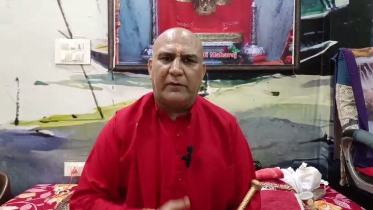 ਅੰਮ੍ਰਿਤਸਰ ਕਮਿਸ਼ਨਰ ਤਕ ਪਹੁੰਚਿਆਂ ਕੁਰਾਲੀ ਦੇ ਮੰਦਰ ’ਚ ਗਿੱਧੇ ਦਾ ਮੁੱਦਾ;  ਵੀਡੀਓ ਵਾਇਰਲ ਹੋਣ ਤੋਂ ਬਾਅਦ ਸੰਤ ਸਮਾਜ ਨੇ ਸ਼ਿਕਾਇਤ ਦੇ ਕੇ ਮੰਗੀ ਕਾਰਵਾਈ