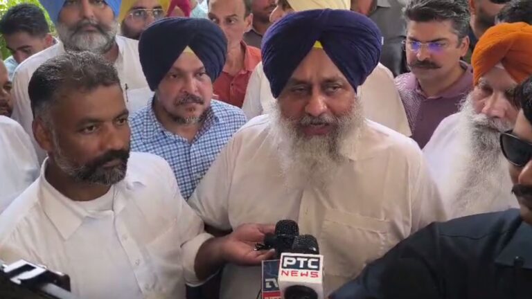 ਅਕਾਲੀ ਦਲ ’ਚ ਵਾਪਸ ਆਏ ਸਾਬਕਾ ਮੰਤਰੀ ਬਲਦੇਵ ਸਿੰਘ ਮਾਨ; ਸੁਖਬੀਰ ਬਾਦਲ ਦੀ ਹਾਜ਼ਰੀ ’ਚ ਫੜਿਆ ਅਕਾਲੀ ਦਲ ਦਾ ਪੱਲ