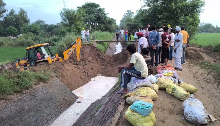 ਸੰਗਰੂਰ ਦੇ ਪਿੰਡ ਗੰਡੂਆਂ ਨੇੜੇ ਨਹਿਰ ’ਚ ਪਿਆ ਪਾੜ; ਕਿਸਾਨਾਂ ਦੇ ਖੇਤਾਂ ਤੇ ਪਿੰਡਾਂ ਵੱਲ ਵੱਧ ਰਿਹਾ ਪਾਣੀ