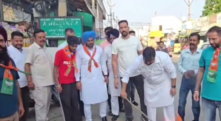 ਨਾਭਾ ’ਚ ਭਾਜਪਾ ਦਾ ਪੰਜਾਬ ਸਰਕਾਰ ਖਿਲਾਫ ਪ੍ਰਦਰਸ਼ਨ; ਸਰਕਾਰ ਦਾ ਪੁਤਲਾ ਫੂਕ ਕੇ ਕੀਤੀ ਨਾਅਰੇਬਾਜ਼ੀ