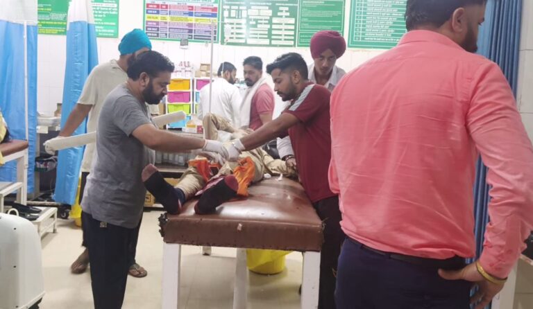 ਬਰਨਾਲਾ ’ਚ ਸਵਾਰੀਆਂ ਨਾਲ ਭਰੀ ਬੱਸ ਨੂੰ ਹਾਦਸਾ; ਕਈ ਸਵਾਰੀਆਂ ਜ਼ਖਮੀ, ਜਾਨੀ ਨੁਕਸਾਨ ਤੋਂ ਬਚਾਅ