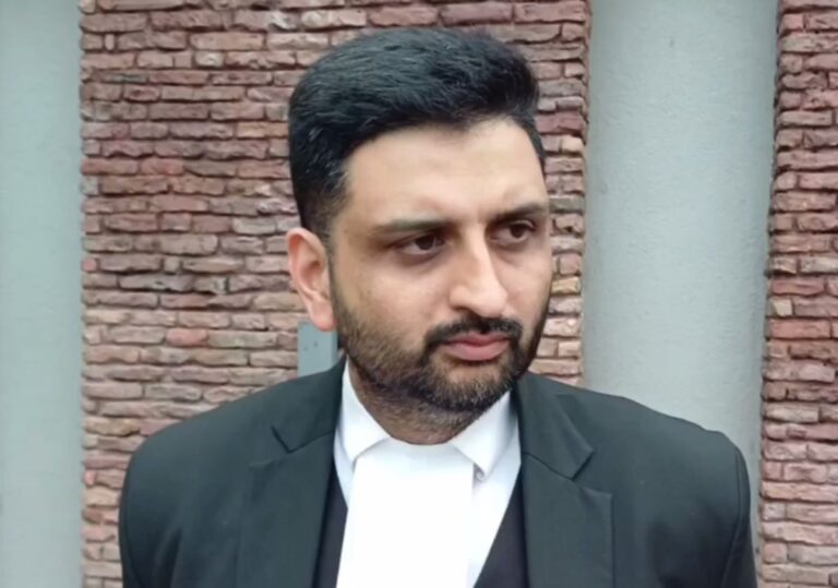 ਸਮਰਾਲਾ ਅਦਾਲਤ ਵੱਲੋਂ ਗਾਇਕ ਗੁਰੂ ਰੰਧਾਵਾ ਨੂੰ ਸੰਮਨ; ਗੁੜ੍ਹਤੀ ’ਚ ਮਿਲਦੀ ਅਫੀਮ ਐ ਗੀਤ ਨੂੰ ਲੈ ਕੇ ਪੇਸ਼ ਹੋਣ ਦੇ ਹੁਕਮ; 2 ਸਤੰਬਰ ਨੂੰ ਪੇਸ਼ ਹੋਣ ਦਾ ਸੰਮਨ ਜਾਰੀ