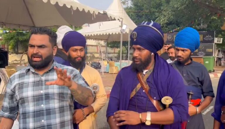 ਅੰਮ੍ਰਿਤਸਰ ਦੇ ਕਿਲਾ ਗੋਬਿੰਦਗੜ੍ਹ ਨੇੜੇ ਮੀਟ ਦੀਆਂ ਦੁਕਾਨਾਂ ਦਾ ਵਿਰੋਧ; ਨਿਹੰਗ ਤੇ ਹਿੰਦੂ ਜਥੇਬੰਦੀਆਂ ਨੇ ਮੌਕੇ ਤੇ ਪਹੁੰਚ ਕੇ ਬੰਦ ਕਰਵਾਈਆਂ ਦੁਕਾਨਾਂ