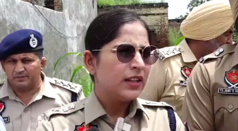 ਸਮਰਾਲਾ ’ਚ ਨਸ਼ਾ ਤਸਕਰ ਦੀ ਜਾਇਦਾਦ ’ਤੇ ਚੱਲਿਆ ਪੀਲਾ ਪੰਜਾ; ਪਿੰਡ ਚੱਕੀ ਵਿਖੇ ਢਹਿ-ਢੇਰੀ ਕੀਤੀ ਗੈਰ ਕਾਨੂੰਨੀ ਉਸਾਰੀ