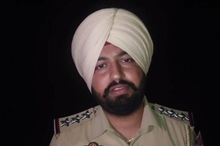ਗੜਸ਼ੰਕਰ ’ਚ ਖੜ੍ਹੀ ਕਾਰ ’ਚੋਂ ਮਿਲੀ ਔਰਤ ਤੇ ਮਰਦ ਦੀ ਲਾਸ਼;  ਪੁਲਿਸ ਨੇ ਲਾਸ਼ਾਂ ਕਬਜ਼ੇ ’ਚ ਲੈ ਕੇ ਜਾਂਚ ਆਰੰਭੀ