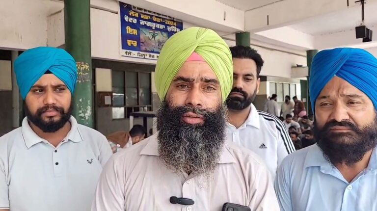 ਬੇਸਿੱਟਾ ਰਹੀ ਸਰਕਾਰ ਤੇ ਪਨਬੱਸ ਕੱਚੇ ਮੁਲਾਜ਼ਮਾਂ ਦੀ ਮੀਟਿੰਗ; ਪਨਬੱਸ ਕੱਚੇ ਮੁਲਾਜ਼ਮਾਂ ਦੀ ਹੜਤਾਲ ਤੀਜੇ ਦਿਨ ਵੀ ਜਾਰੀ; ਮੁਲਾਜ਼ਮ ਬੋਲੇ, ਲਿਖਤੀ ਭਰੋਸੇ ਤਕ ਜਾਰੀ ਰਹੇਗੀ ਹੜਤਾਲ