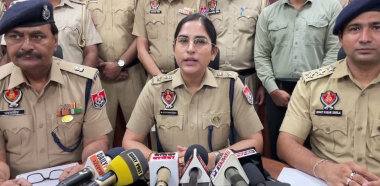 ਖੰਨਾ ਪੁਲਿਸ ਵੱਲੋਂ ਸਾਇਬਰ ਠੱਗ ਗਰੋਹ ਦਾ ਪਰਦਾਫਾਸ਼;  15 ਜਣਿਆਂ ਨੂੰ ਗ੍ਰਿਫਤਾਰ ਕਰ ਕੇ 9 ਲੱਖ ਨਕਦੀ ਬਰਾਮਦ