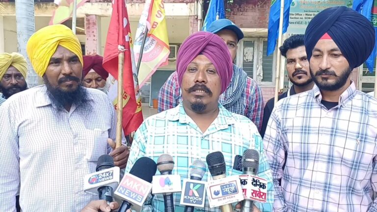 ਫਤਹਿਗੜ੍ਹ ਸਾਹਿਬ ਵਿਖੇ ਕੱਚੇ ਮੁਲਾਜ਼ਮਾਂ ਅਰਥੀ ਫੂਕ ਮੁਜਾਹਰਾ; ਐਸਡੀਐਮ ਦਫਤਰ ਨੇੜੇ ਫੂਕਿਆ ਮੁੱਖ ਮੰਤਰੀ ਦਾ ਪੁਤਲਾ; ਮੁੱਖ ਮੰਤਰੀ ਰਿਹਾਇਸ਼ ਘੇਰਣ ਦੀ ਚਿਤਾਵਨੀ