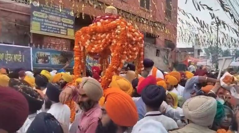 ਗੁਰਦੁਆਰਾ ਰਾਮਸਰ ਸਾਹਿਬ ਤੋਂ ਅਲੌਕਿਕ ਨਗਰ ਕੀਰਤਨ ਦਾ ਆਰੰਭ; ਸ੍ਰੀ ਅਕਾਲ ਤਖਤ ਸਾਹਿਬ ਵਿਖੇ ਹੋਈ ਸੰਪੂਰਨਤਾ