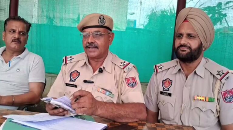 ਗੁਰਦਾਸਪੁਰ ’ਚ 8 ਸਾਲਾ ਬੱਚੀ ਨਾਲ ਜਬਰ ਜਨਾਹ ਦੀ ਕੋਸ਼ਿਸ਼; ਥਾਣੇ ਮੂਹਰੇ ਇਕੱਠ ਕਰ ਮੰਗੀ ਕਾਰਵਾਈ; ਪੁਲਿਸ ਕਰ ਰਹੀ ਜਾਂਚ