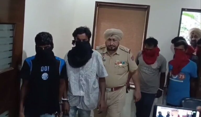 ਜਲੰਧਰ ਪੁਲਿਸ ਵੱਲੋਂ ਲੁਟੇਰਾ ਗਰੋਹ ਦਾ ਪਰਦਾਫਾਸ਼; 6 ਮੈਂਬਰਾਂ ਨੂੰ ਹਥਿਆਰ ਤੇ ਸਾਮਾਨ ਸਮੇਤ ਕੀਤਾ ਗ੍ਰਿਫਤਾਰ