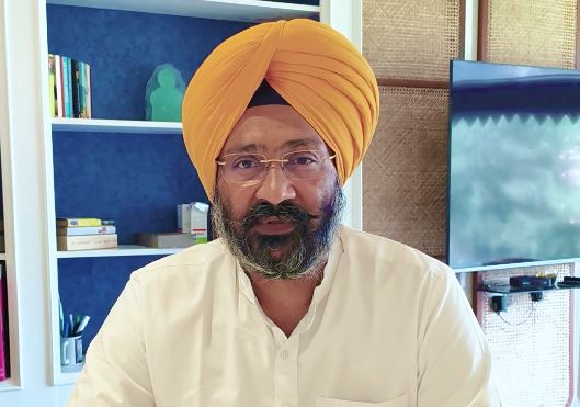 ਹੜ੍ਹ ਪੀੜਤਾਂ ਦੀ ਮਦਦ ਲਈ ਅੱਗੇ ਆਏ ਪਰਮਿੰਦਰ ਢੀਂਡਸਾ; ਪਿਤਾ ਦੀ ਯਾਦ ’ਚ 7 ਪਰਿਵਾਰਾਂ ਨੂੰ ਘਰ ਬਣਵਾ ਕੇ ਦੇਣ ਦਾ ਐਲਾਨ