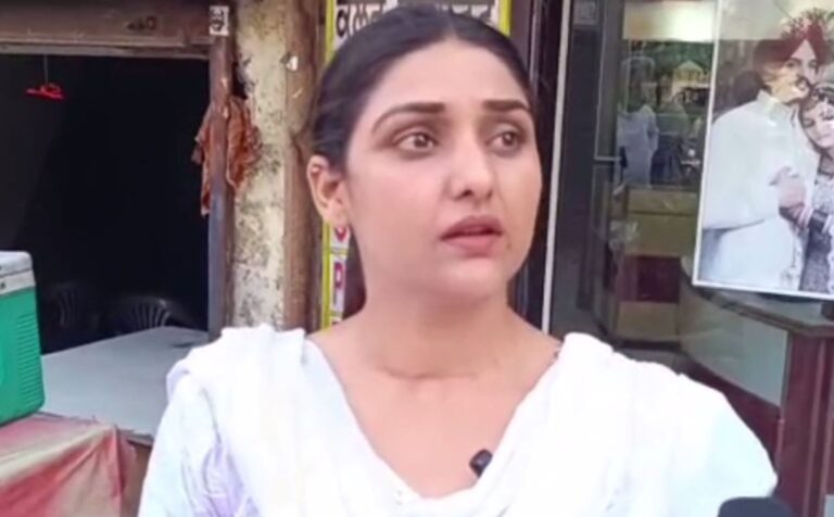 ਸਮਰਾਲਾ ’ਚ ਔਰਤ ਦੀ ਚੈਨੀ ਝਪਟ ਕੇ ਲੁਟੇਰਾ ਫਰਾਰ; ਘਟਨਾ ਸੀਸੀਟੀਵੀ ’ਚ ਕੈਦ, ਪੁਲਿਸ ਕਰ ਰਹੀ ਜਾਂਚ