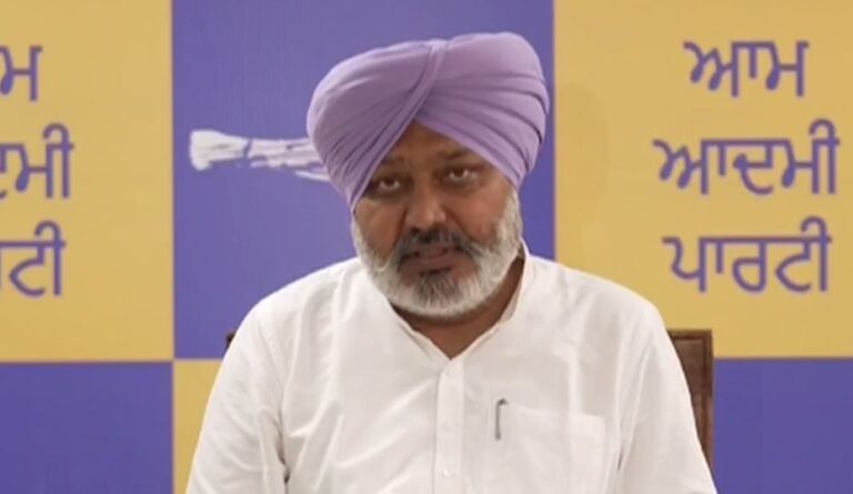 ਮੰਤਰੀ ਹਰਪਾਲ ਚੀਮਾ ਦਾ ਕਾਂਗਰਸ ’ਤੇ ਹਮਲਾ;  ਬਾਜਵਾ ਦੇ ਫੰਡ ਵਾਲੇ ਬਿਆਨ ’ਤੇ ਚੁੱਕੇ ਸਵਾਲ; ਭਾਜਪਾ ਦੀ ਬੀ ਟੀਮ ਵਾਂਗ ਵਿਚਰਨ ਦੇ ਇਲਜ਼ਾਮ
