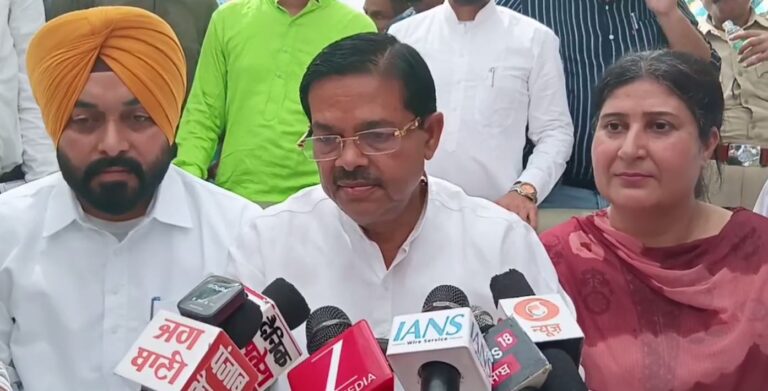 ਕੇਂਦਰੀ ਮੰਤਰੀ ਬੀ.ਐਲ. ਵਰਮਾ ਦਾ ਵੱਡਾ ਬਿਆਨ; 1,600 ਕਰੋੜ ਪੰਜਾਬ ਸਰਕਾਰ ਨੂੰ ਨਹੀਂ ਦੇਵੇਗਾ ਕੇਂਦਰ; ਪੈਸਾ ਸਿੱਧਾ ਹੜ੍ਹ ਪੀੜਤਾਂ ਦੇ ਖਾਤਿਆਂ ’ਚ ਪਾਉਣ ਦਾ ਐਲਾਨ