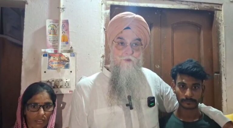 ਕੋਟਕਪੂਰਾ ’ਚ ਪੀੜਤ ਪਰਿਵਾਰ ਨੂੰ ਮਿਲੇ ਸਪੀਕਰ ਸੰਧਵਾਂ; ਘਰ ਦੀ ਛੱਤ ਬਣਾ ਕੇ ਦੇਣ ਦਾ ਕੀਤਾ ਐਲਾਨ