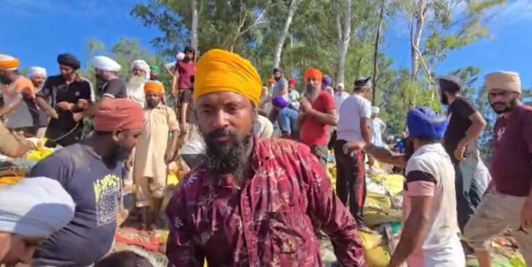 ਗੁਰਦਾਸਪੁਰ ’ਚ ਕਾਰ ਸੇਵਾ ਵਾਲੇ ਬਾਬਿਆਂ ਨੇ ਸੰਭਾਲਿਆ ਮੋਰਚਾ; 500 ਫੁੱਟ ਪਏ ਪਾੜ ਨੂੰ ਪੂਰਨ ਲਈ ਕਾਰ ਸੇਵਾ ਕੀਤੀ ਸ਼ੁਰੂ