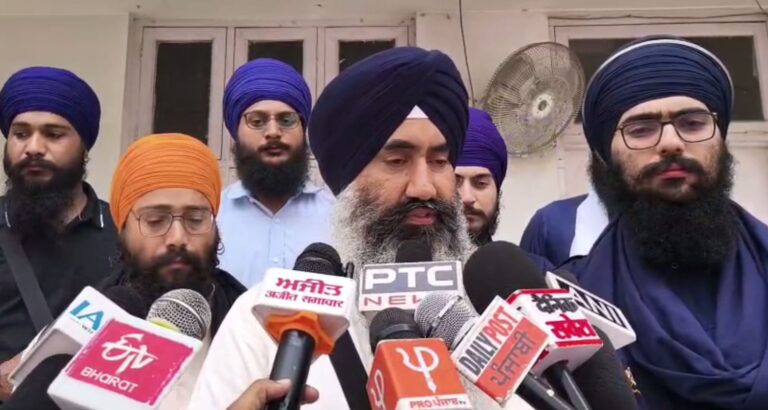 ਸ੍ਰੀ ਅਕਾਲ ਤਖ਼ਤ ਸਾਹਿਬ ਪਹੁੰਚਿਆ ਪੱਗ ’ਤੇ ਪਾਬੰਦੀ ਦਾ ਮਾਮਲਾ; ਬੈਲਜੀਅਮ ਦੀ ਸੰਗਤ ਨੇ ਲਿਖਿਆ ਪੱਤਰ; ਸਕੂਲਾਂ ’ਚ ਸਿੱਖ ਬੱਚਿਆਂ ਨੂੰ ਦਸਤਾਰ ਬੰਨ੍ਹਣ ਤੋਂ ਰੋਕਣ ਦਾ ਮਾਮਲਾ