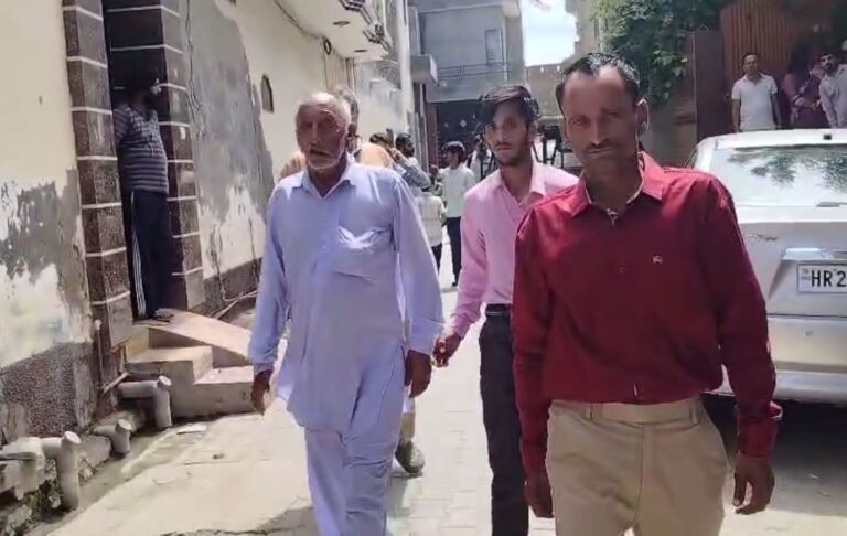 ਅਬੋਹਰ ਪੁਲਿਸ ਨੇ ਰੁਕਵਾਇਆ ਨਾਬਾਲਿਗ ਲੜਕੀ ਦਾ ਵਿਆਹ; 42 ਸਾਲਾਂ ਸਖਸ਼ ਨਾਲ ਹੋ ਰਹੀ ਸੀ 15 ਸਾਲਾ ਕੁੜੀ ਦੀ ਮੰਗਣੀ