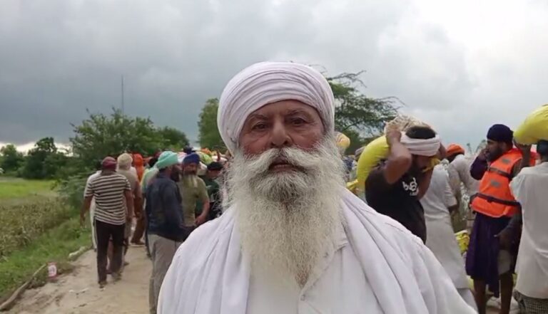 ਹਰੀਕੇ ਹੈਡ ਦੇ ਪਾਣੀ ਨੇ ਅਗਲੇ ਇਲਾਕਿਆਂ ’ਚ ਮਚਾਈ ਤਬਾਹੀ; ਪਿੰਡ ਘੁਲੇਵਾਲ ਦੇ ਬੰਨ੍ਹ ਨੂੰ ਲੱਗੀ ਢਾਹ, ਜੱਦੋ-ਜਹਿਦ ਕਰ ਰਹੇ ਲੋਕ