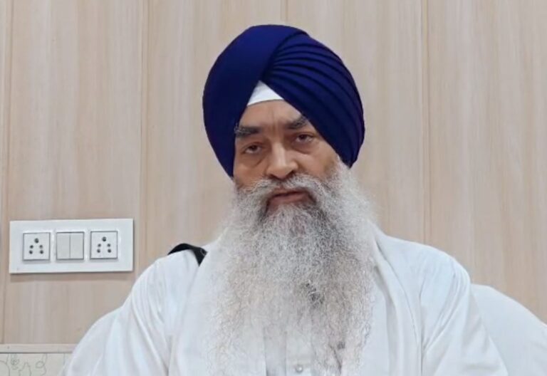 ਹੈੱਡ ਗ੍ਰੰਥੀ ਗਿਆਨੀ ਰਘਬੀਰ ਸਿੰਘ ਦੀ ਸੰਗਤ ਨੂੰ ਅਪੀਲ; ਸੋਸ਼ਲ ਮੀਡੀਆ ਅਫਵਾਹਾਂ ਤੋਂ ਸੁਚੇਤ ਰਹਿਣ ਦੀ ਦਿੱਤੀ ਸਲਾਹ;  ਪਰਿਕਰਮਾਂ ’ਚ ਪਾਣੀ ਖੜਣ ਦੇ ਦਾਅਵਿਆਂ ਦਾ ਕੀਤਾ ਖੰਡਨ