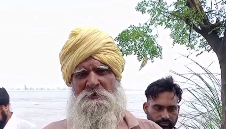 ਤਰਨ ਤਾਰਨ ਦੇ ਪਿੰਡ ਬਾਦਸ਼ਾਹ ’ਚ ਹੜ੍ਹ ਦੀ ਭੇਂਟ ਚੜ੍ਹਿਆ ਘਰ; ਘਰ ਤੇ ਟਰੈਕਟਰ ਨੂੰ ਵਹਾ ਕੇ ਲੈ ਜਾਣ ਦੀਆਂ ਤਸਵੀਰਾਂ ਵਾਇਰਲ