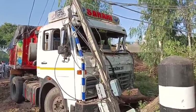 ਨਾਭਾ ’ਚ ਬੇਕਾਬੂ ਟਰਾਲੇ ਨੇ ਢਾਹੀਆਂ ਦੁਕਾਨਾਂ; ਤਿੰਨ ਦੁਕਾਨਾਂ ਤੋਂ ਇਲਾਵਾ ਸਮਾਨ ਦਾ ਨੁਕਸਾਨ