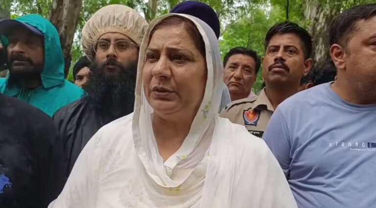 ਫਿਲੌਰ ਨੇੜੇ ਵਿਧਾਇਕ ਤੇ ਕਿਸਾਨ ਆਗੂ ਵਿਚਾਲੇ ਖੜਕੀ; ਰਾਹਤ ਕੰਮ ਨੂੰ ਲੈ ਕੇ ਤਕਰਾਰ; ਵਿਧਾਇਕ ਨੇ ਲਾਏ ਰਾਜਨੀਤੀ ਕਰਨ ਦੇ ਇਲਜ਼ਾਮ