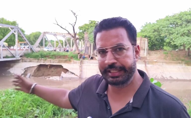 ਫਰੀਦਕੋਟ ’ਚ ਪੱਕੀ ਨਹਿਰ ਨੂੰ ਪਿਆ 20 ਫੁੱਟ ਚੌੜਾ ਪਾੜ; 6 ਮਹੀਨੇ ਪਹਿਲਾਂ ਹੀ ਕੰਕਰੀਟ ਨਾਲ ਪੱਕੀ ਕੀਤੀ ਸੀ ਨਹਿਰ