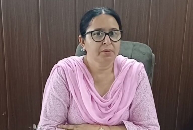 ਫਤਹਿਗੜ੍ਹ ਸਾਹਿਬ ਦੇ ਸਕੂਲਾਂ ਦੀ ਸਿੱਖਿਆ ਅਧਿਕਾਰੀ ਵੱਲੋਂ ਚੈਕਿੰਗ; ਹੜ੍ਹਾ ਤੋਂ ਬਾਅਦ ਸਕੂਲ ਖੁਲ੍ਹਣ ’ਤੇ ਹਾਲਾਤਾਂ ਦਾ ਲਿਆ ਜਾਇਜ਼ਾ