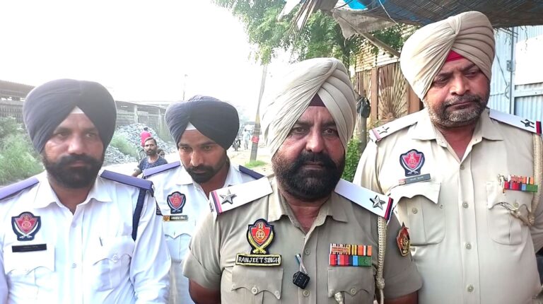 ਬਟਾਲਾ ਪੁਲਿਸ ਵੱਲੋਂ ਪਤੀ ਦੀ ਸਤਾਈ ਮਹਿਲਾ ਦੀ ਮਦਦ; ਵਾਪਸ ਕਰਵਾਇਆ ਨਸ਼ਈ ਪਤੀ ਵੱਲੋਂ ਵੇਚਿਆ ਸਮਾਨ