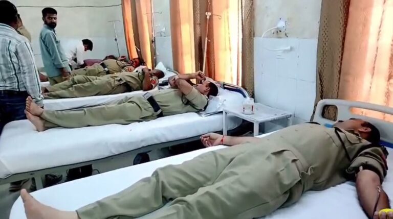 ਗੁਰਦਾਸਪੁਰ ਵਿਖੇ ਬੀਐਸਫ ਵੱਲੋਂ ਖੂਨਦਾਨ ਕੈਂਪ; ਬੀਐਸਐਫ ਜਵਾਨਾਂ ਤੇ ਪਤਨੀਆਂ ਨੇ ਕੀਤਾ ਖੂਨਦਾਨ