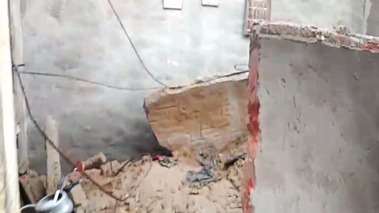 ਬਰਨਾਲਾ ’ਚ ਮੀਂਹ ਨੇ ਉਜਾੜਿਆ ਇਕ ਹੋਰ ਘਰ;  ਛੱਤ ਡਿੱਗਣ ਕਾਰਨ ਪਤੀ-ਪਤਨੀ ਦੀ ਮੌਤ; ਹਾਦਸੇ ’ਚ ਪੋਤਾ ਗੰਭੀਰ ਜ਼ਖ਼ਮੀ