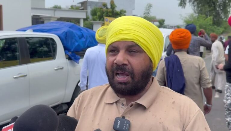 ਅਜਨਾਲਾ ਦੇ ਪੀੜਤਾਂ ਦੀ ਮਦਦ ਲਈ ਪਹੁੰਚੇ ਮੰਤਰੀ ਈਟੀਓ; ਪਸ਼ੂਆਂ ਲਈ ਚਾਰਾ ਤੇ ਲੋਕਾਂ ਨੂੰ ਵੰਡੀਆਂ ਜ਼ਰੂਰੀ ਵਸਤਾਂ