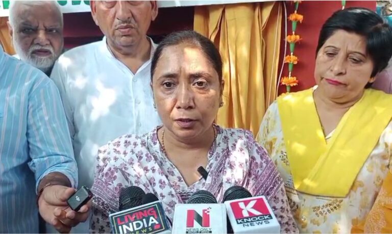 ਮਲੋਟ ਦੀ ਗਰੀਨ ਵੈਲੀ ਸੜਕ ਦਾ ਨੀਂਹ ਪੱਥਰ; ਮੰਤਰੀ ਡਾ. ਬਲਜੀਤ ਕੌਰ ਨੇ ਜਾਹਰ ਕੀਤੀ ਖੁਸ਼ੀ; ਕਿਹਾ, ਸਾਢੇ-6 ਕਰੋੜ ਨਾਲ ਹੋਣਗੇ ਵਿਕਾਸ ਦੇ ਕੰਮ