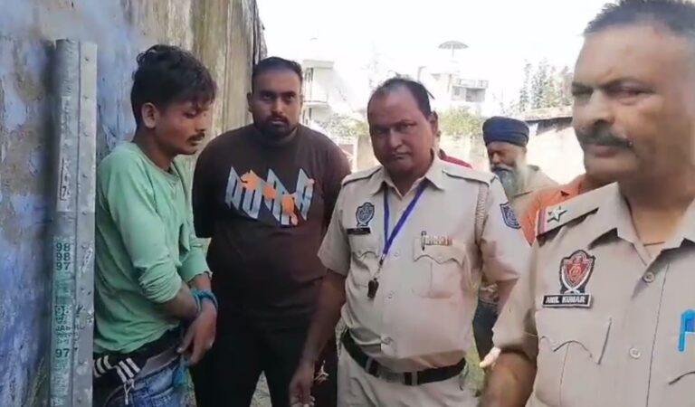 ਹੁਸ਼ਿਆਰਪੁਰ ’ਚ ਪਰਵਾਸੀ ਵੱਲੋਂ ਬੱਚੇ ਨਾਲ ਕੁਕਰਮ ਦੀ ਕੋਸ਼ਿਸ਼; ਲੋਕਾਂ ਨੇ ਫੜ ਕੇ ਕੀਤਾ ਪੁਲਿਸ ਹਵਾਲੇ; ਪਰਵਾਸੀਆਂ ਨੂੰ ਪਿੰਡਾਂ ’ਚੋਂ ਕੱਢਣ ਦੀ ਮੰਗ ਉੱਠੀ