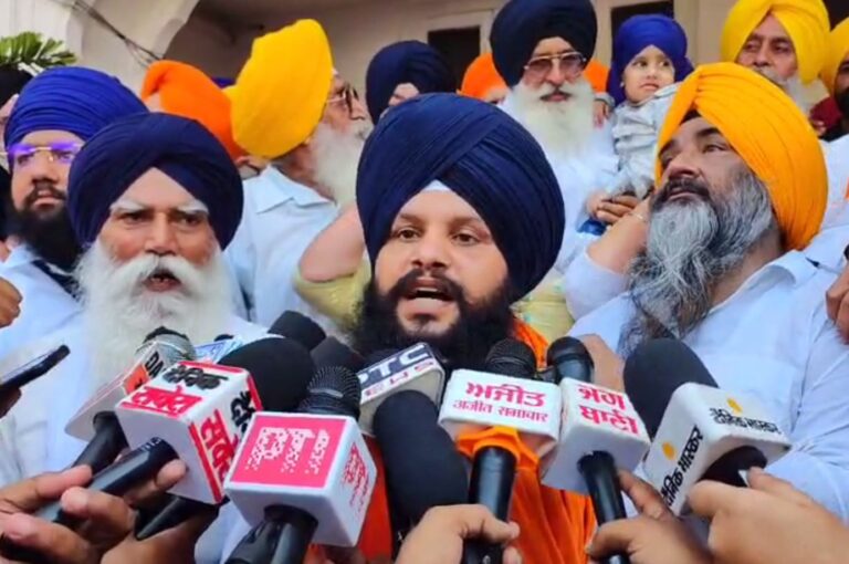 ਅਕਾਲੀ ਦਲ ਵਾਰਿਸ ਪੰਜਾਬ ਵੱਲੋਂ ਚੋਣ ਪ੍ਰਚਾਰ ਸ਼ੁਰੂ; ਅਕਾਲ ਤਖਤ ਸਾਹਿਬ ਵਿਖੇ ਕੀਤੀ ਆਰੰਭਤਾ ਦੀ ਅਰਦਾਸ